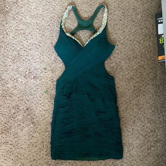 Emerald Green Hoco/Prom Dress - Picture 1 of 8